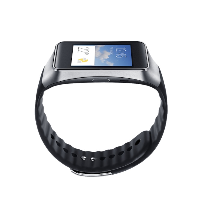 Samsung Gear Live. Sa fiche technique est très similaire à celle de la LG G Watch, mais elle intègre en plus un cardiofréquencemètre.