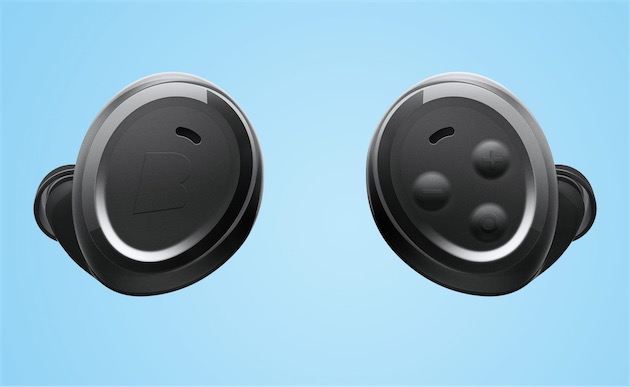 Les deux écouteurs de face, avec les contrôles sur celui de droite. Cliquer pour agrandir)